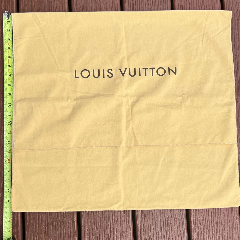 24x21 Louis Vuitton dust bag (large)